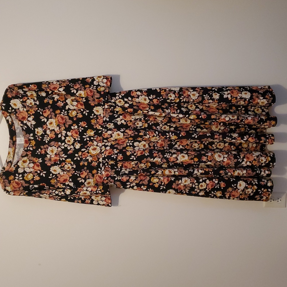 Floral‎ Dress with 3/4 Sleeves and Pockets